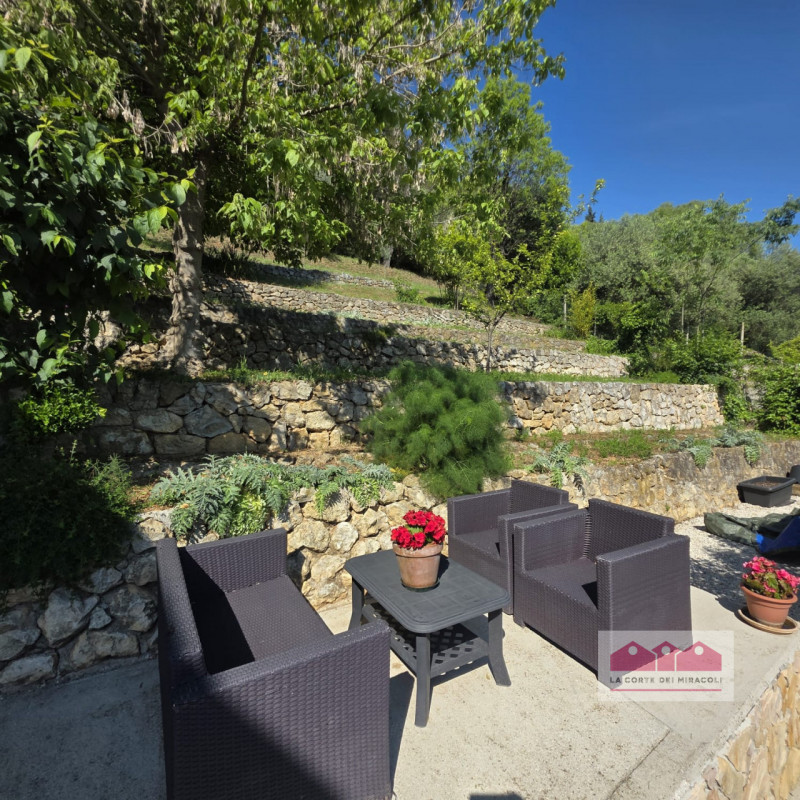 IN ESCLUSIVA A ORGIANO: SPAZIOSA BIFAMILIARE CON BELLISSIMA VISTA PANORAMICA, PERFETTA SIA PER UN...