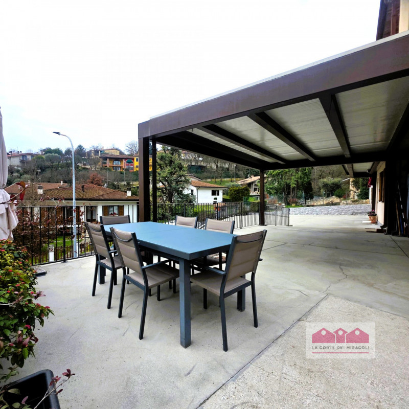 IN ESCLUSIVA A ORGIANO: SPAZIOSA BIFAMILIARE CON BELLISSIMA VISTA PANORAMICA, PERFETTA SIA PER UN...