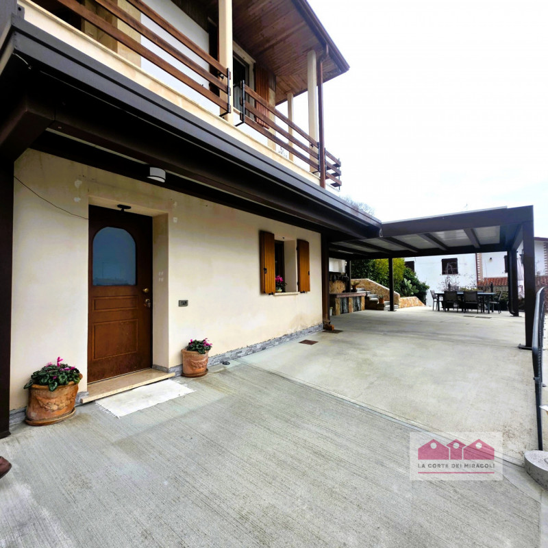 IN ESCLUSIVA A ORGIANO: SPAZIOSA BIFAMILIARE CON BELLISSIMA VISTA PANORAMICA, PERFETTA SIA PER UN...