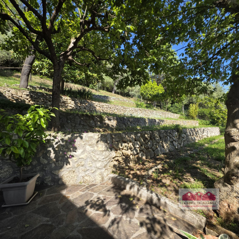 IN ESCLUSIVA A ORGIANO: SPAZIOSA BIFAMILIARE CON BELLISSIMA VISTA PANORAMICA, PERFETTA SIA PER UN...