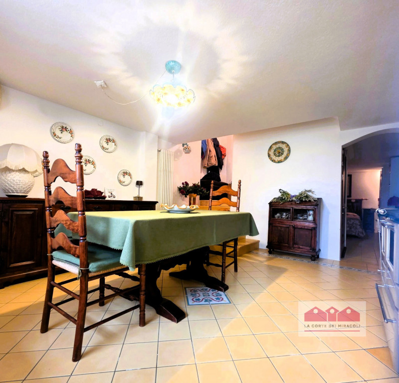 IN ESCLUSIVA A ORGIANO: SPAZIOSA BIFAMILIARE CON BELLISSIMA VISTA PANORAMICA, PERFETTA SIA PER UN...