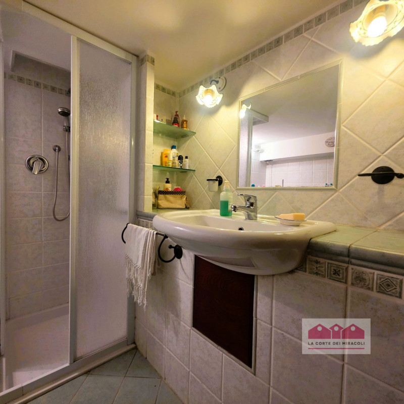 IN ESCLUSIVA A ORGIANO: SPAZIOSA BIFAMILIARE CON BELLISSIMA VISTA PANORAMICA, PERFETTA SIA PER UN...