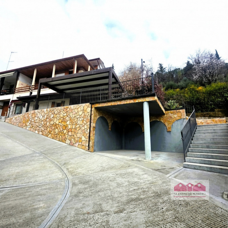 IN ESCLUSIVA A ORGIANO: SPAZIOSA BIFAMILIARE CON BELLISSIMA VISTA PANORAMICA, PERFETTA SIA PER UN...