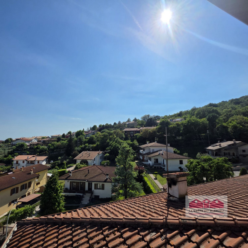 IN ESCLUSIVA A ORGIANO: SPAZIOSA BIFAMILIARE CON BELLISSIMA VISTA PANORAMICA, PERFETTA SIA PER UN...