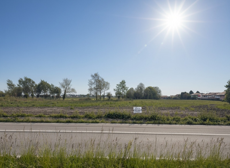 Proponiamo in vendita un ampio terreno agricolo di ben 20.819 mq situato nel comune di Due Carrar...