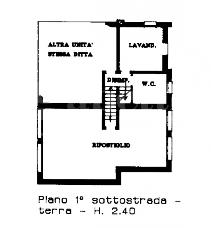Vi proponiamo questa splendida villa singola di oltre 300 mq, con scoperto e giardino piantumato ...
