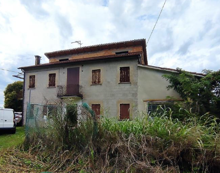 RIF. A.A.652-241

Vendesi all'asta - abitazione rurale con terreno in data 16 aprile 2026

Descri...