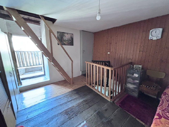 RIF. A.A.385-24

Vendesi all'asta - porzione di fabbricato su 3 livelli in data 16 aprile 2026

D...