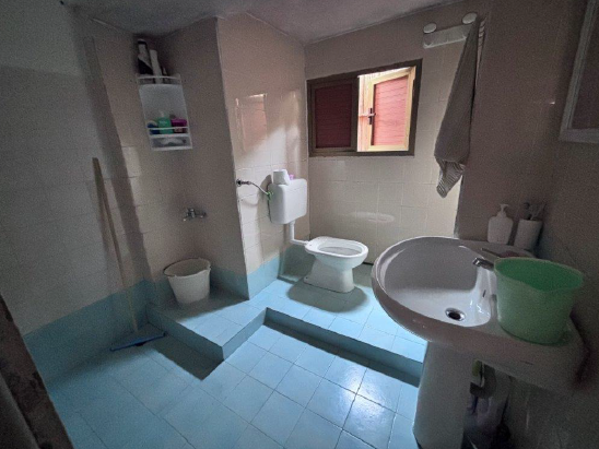 RIF. A.A.385-24

Vendesi all'asta - porzione di fabbricato su 3 livelli in data 16 aprile 2026

D...