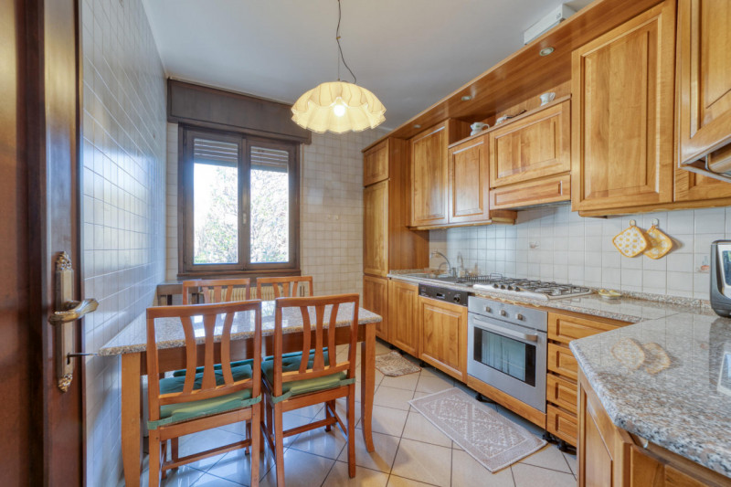 PADOVA - ZONA FACCIOLATI Nel cuore di una delle zone più ricercate della città, proponiamo in ven...