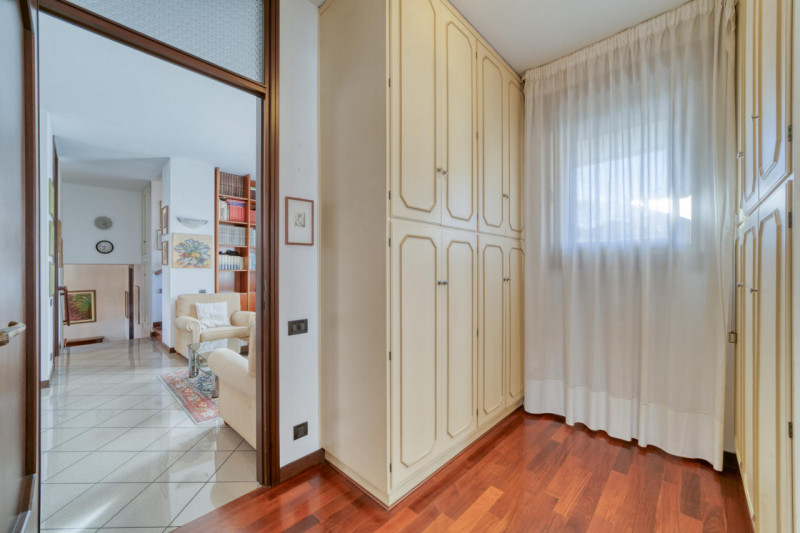 PADOVA - ZONA FACCIOLATI Nel cuore di una delle zone più ricercate della città, proponiamo in ven...