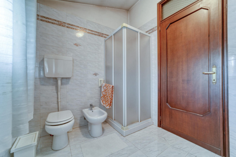 PADOVA - ZONA FACCIOLATI Nel cuore di una delle zone più ricercate della città, proponiamo in ven...