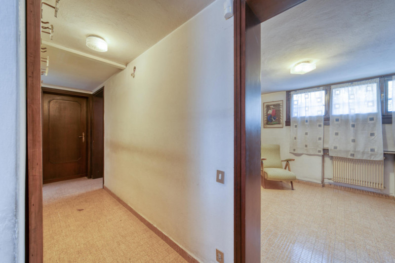 PADOVA - ZONA FACCIOLATI Nel cuore di una delle zone più ricercate della città, proponiamo in ven...