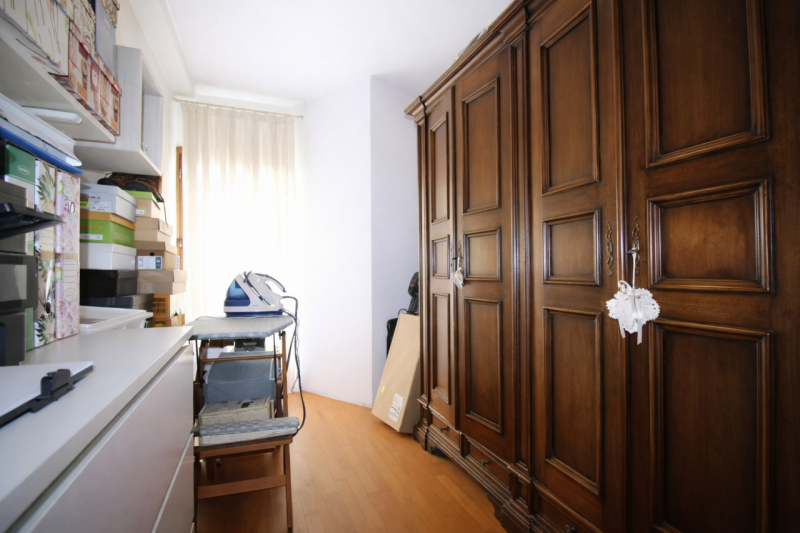 Nella tranquilla e ricercata frazione di Cresole, proponiamo in vendita grazioso appartamento bic...