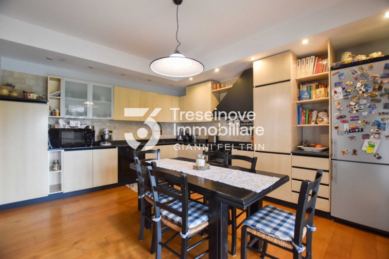 (Per INFO Feltrin Simone 3427586513) Appartamento al primo piano con ingresso indipendente a Istr...