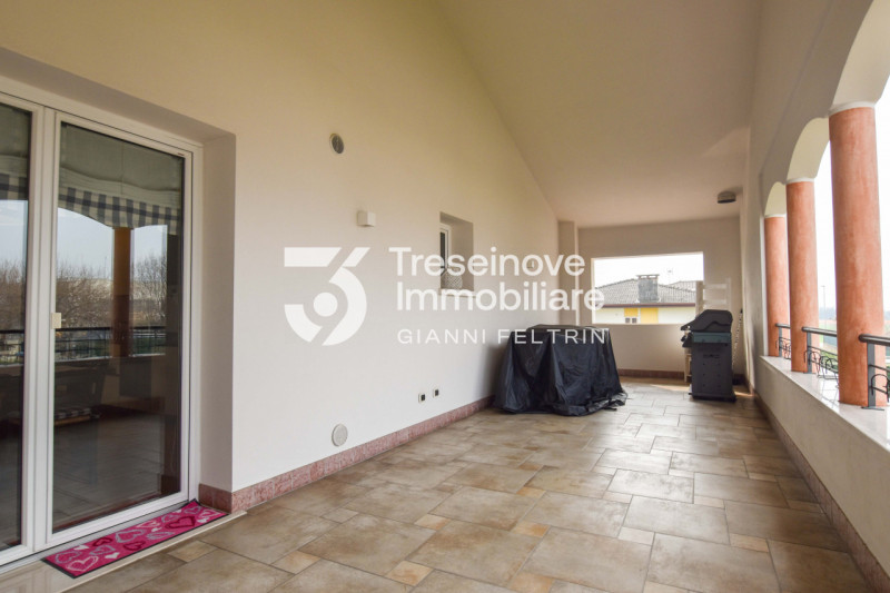 (Per INFO Feltrin Simone 3427586513) Appartamento al primo piano con ingresso indipendente a Istr...