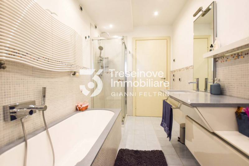 (Per INFO Feltrin Simone 3427586513) Appartamento al primo piano con ingresso indipendente a Istr...