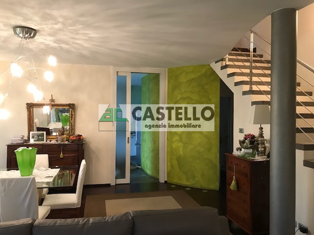 Noventa Padovana proponiamo in esclusiva interessante porzione di bifamiliare con finiture di pre...