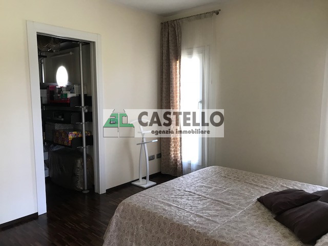 Noventa Padovana proponiamo in esclusiva interessante porzione di bifamiliare con finiture di pre...