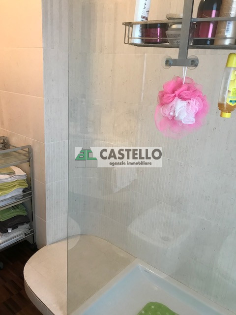 Noventa Padovana proponiamo in esclusiva interessante porzione di bifamiliare con finiture di pre...