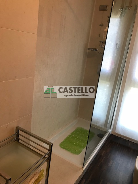 Noventa Padovana proponiamo in esclusiva interessante porzione di bifamiliare con finiture di pre...