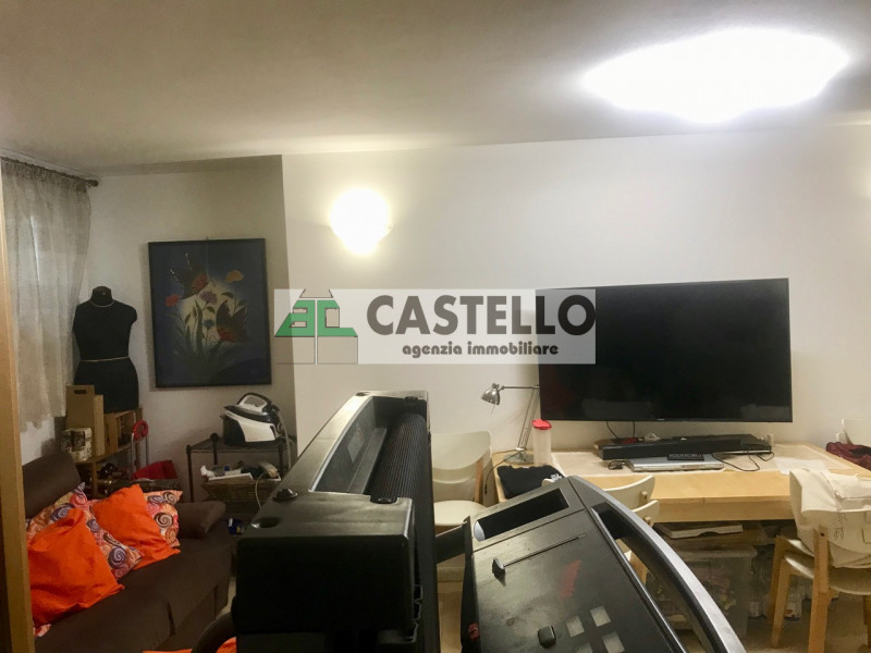 Noventa Padovana proponiamo in esclusiva interessante porzione di bifamiliare con finiture di pre...