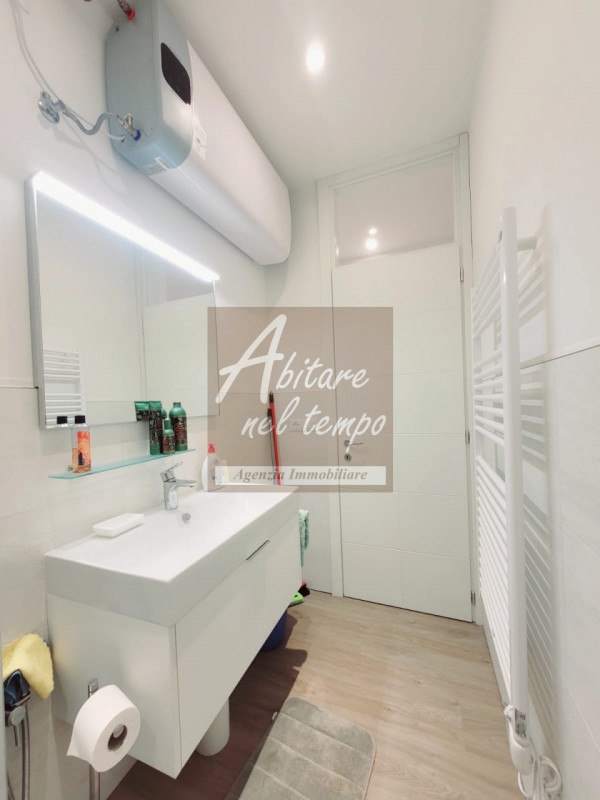 JESOLO (VE) - PIAZZA TORINO

In nostra esclusiva proponiamo in vendita un bellissimo e luminoso a...