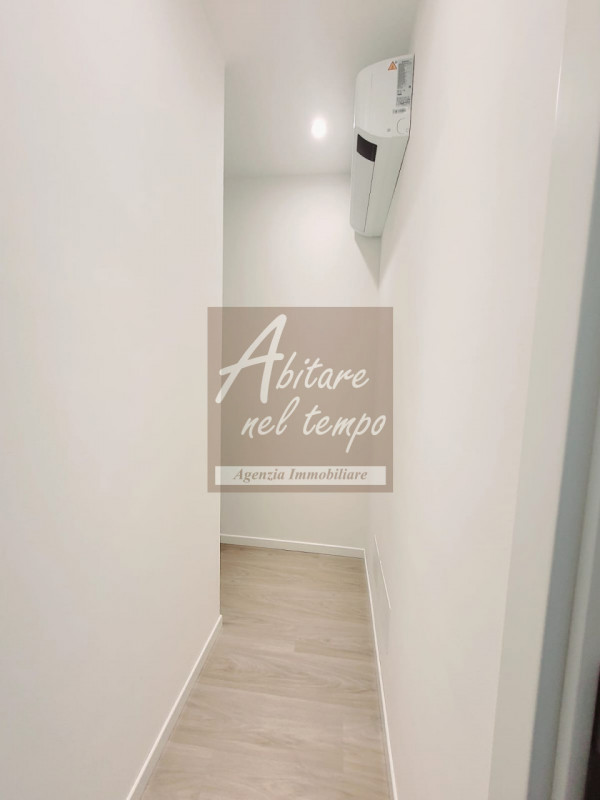 JESOLO (VE) - PIAZZA TORINO

In nostra esclusiva proponiamo in vendita un bellissimo e luminoso a...