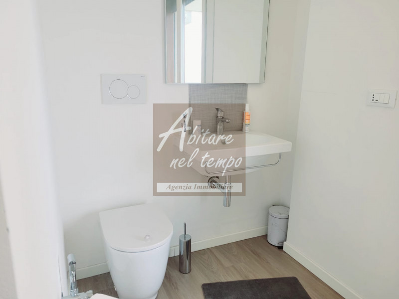 JESOLO (VE) - PIAZZA TORINO

In nostra esclusiva proponiamo in vendita un bellissimo e luminoso a...