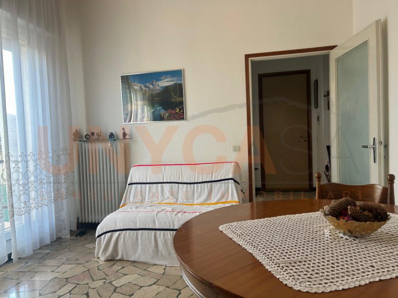 BRUSEGANA – Nel cuore del quartiere, in una piccola palazzina composta da sole quattro unità abit...