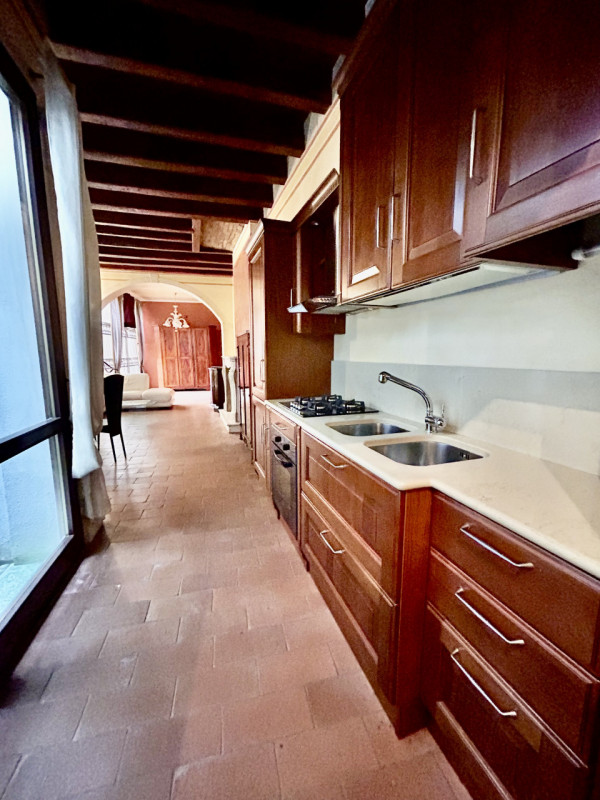 Padova centro storico vicinanze Santo , Nicoletta Dardilli di AD Casadova propone in vendita stor...