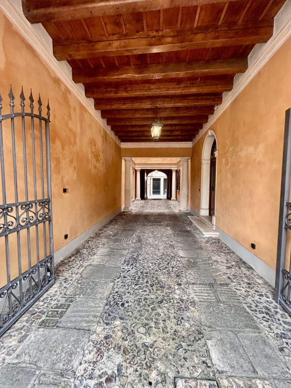 Padova centro storico vicinanze Santo , Nicoletta Dardilli di AD Casadova propone in vendita stor...