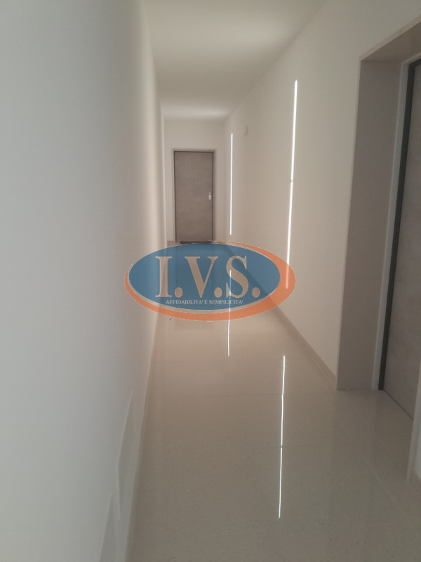 MONTEGALDA (VI): Nuova costruzione di un elegante appartamento bicamere in un contesto di sole 7 ...