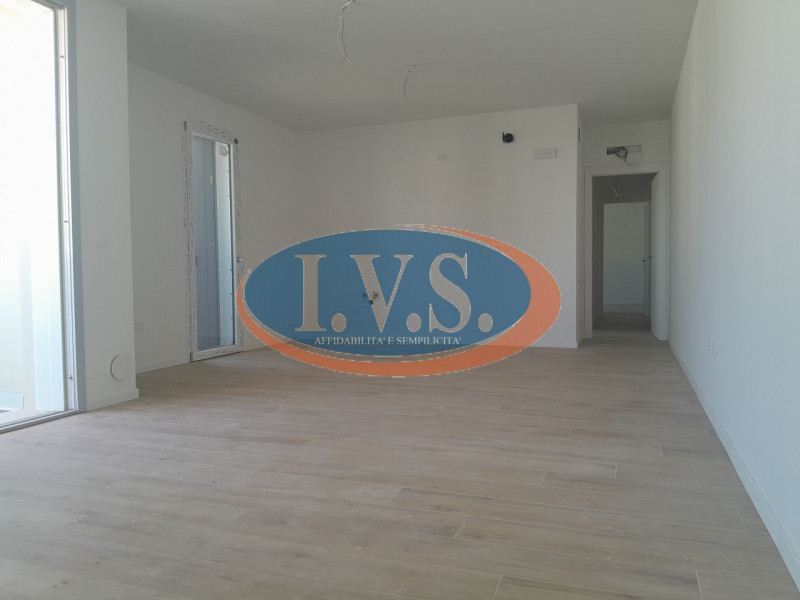 MONTEGALDA (VI): Nuova costruzione di un elegante appartamento bicamere in un contesto di sole 7 ...