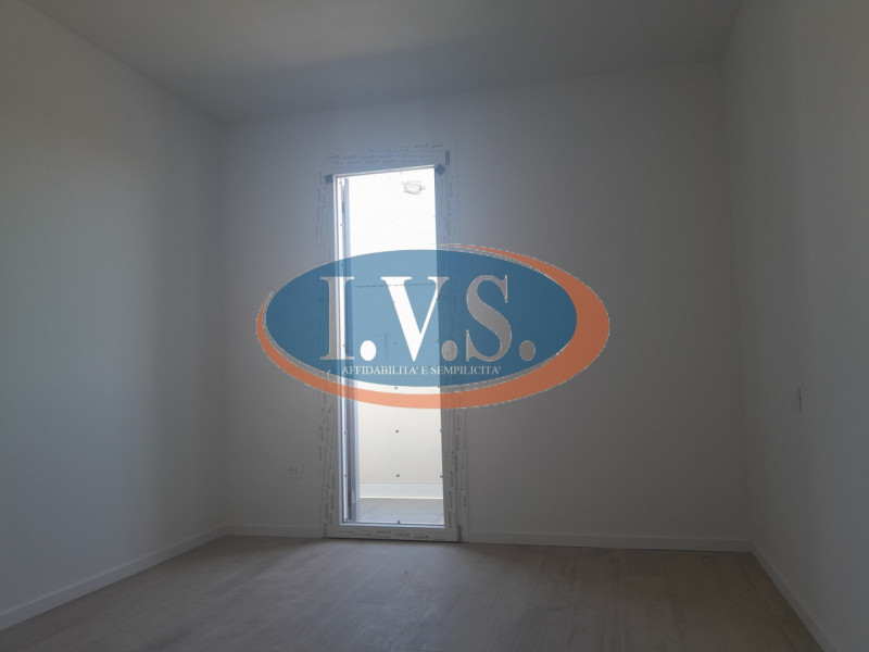 MONTEGALDA (VI): Nuova costruzione di un elegante appartamento bicamere in un contesto di sole 7 ...