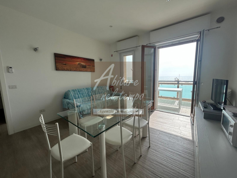 JESOLO (VE) - PIAZZA MILANO

In nostra esclusiva proponiamo in vendita un meraviglioso appartamen...