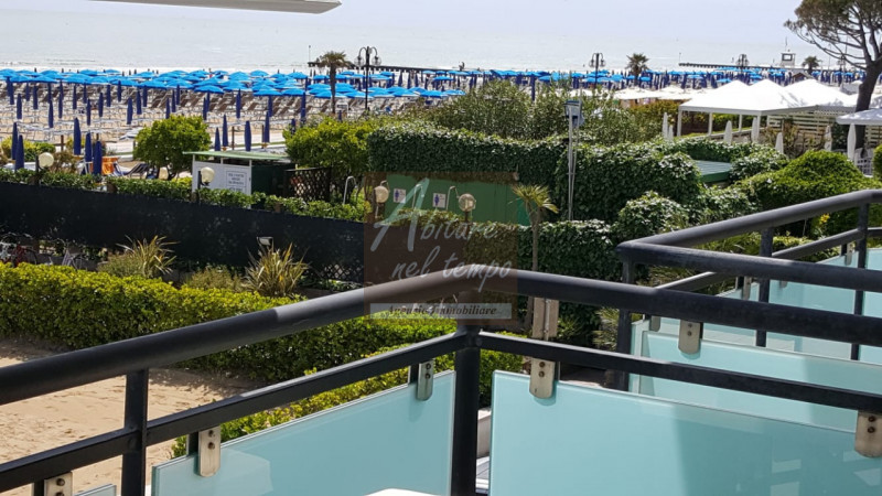 JESOLO (VE) - PIAZZA MILANO

In nostra esclusiva proponiamo in vendita un meraviglioso appartamen...