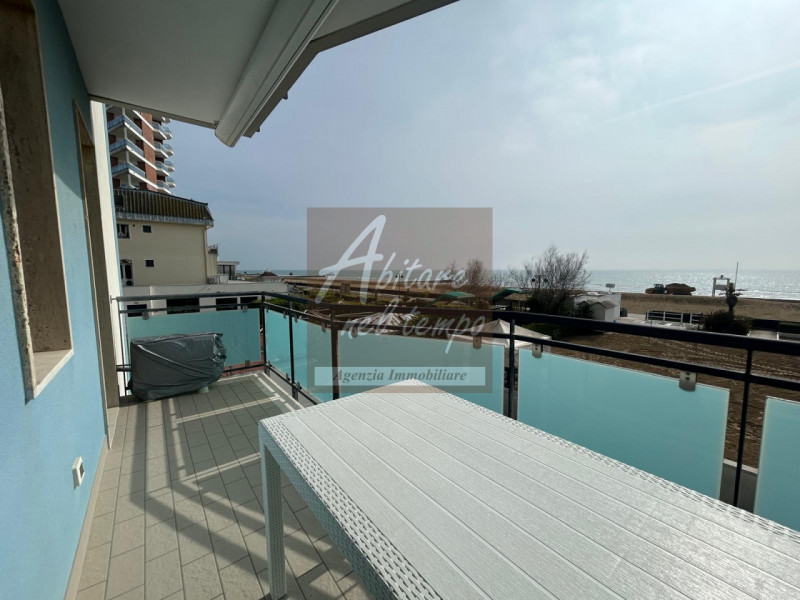 JESOLO (VE) - PIAZZA MILANO

In nostra esclusiva proponiamo in vendita un meraviglioso appartamen...