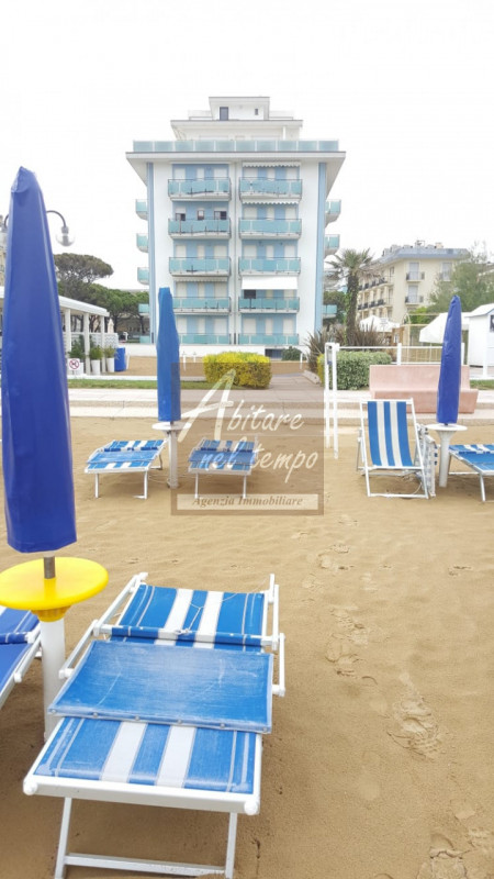 JESOLO (VE) - PIAZZA MILANO

In nostra esclusiva proponiamo in vendita un meraviglioso appartamen...