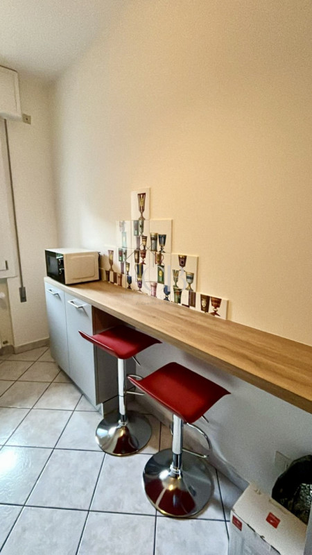 Disponibile dal 1° marzo ampia stanza in appartamento condiviso con una sola persona, ideale per ...