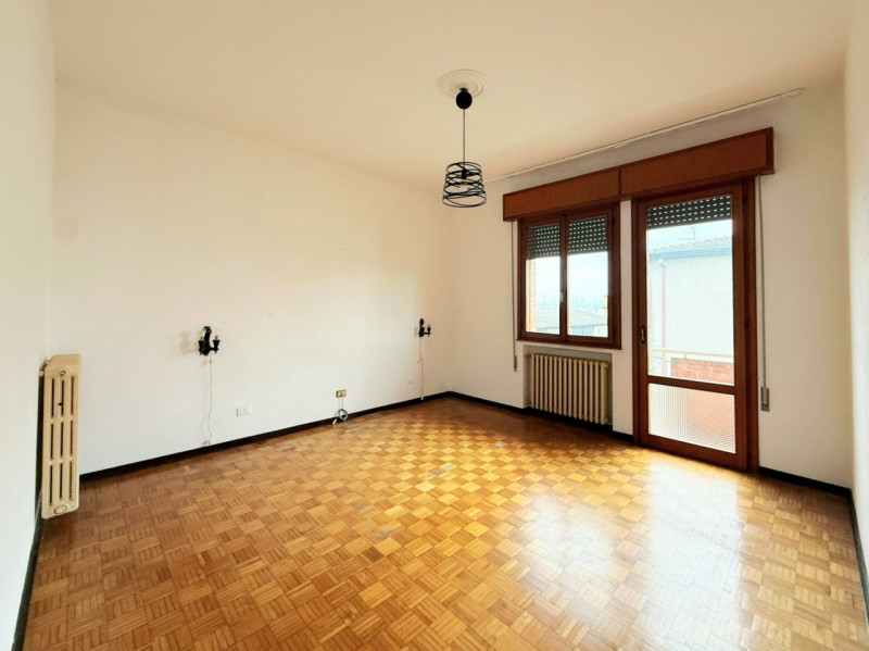 A Santa Caterina D'Este, nel centro di Carceri, proponiamo in affitto comodo appartamento di circ...