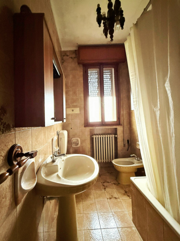 A Santa Caterina D'Este, nel centro di Carceri, proponiamo in affitto comodo appartamento di circ...