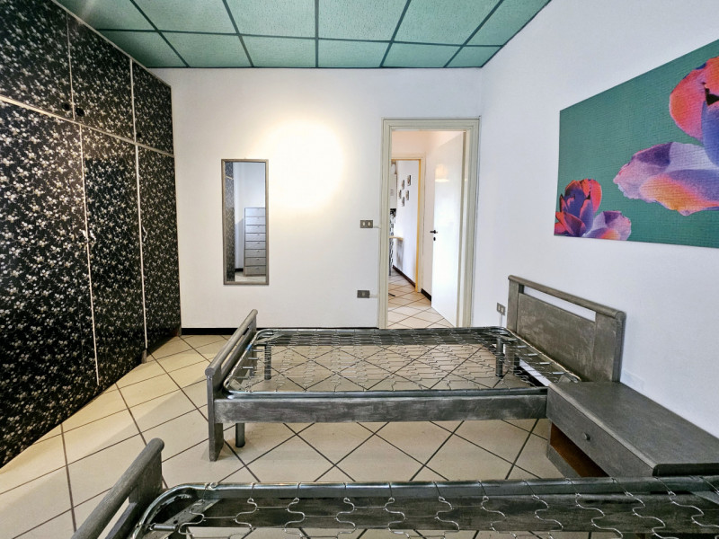 Nel prezzo di locazione sono comprese tutte le utenze e il Wi-Fi.
Proponiamo in affitto transitor...