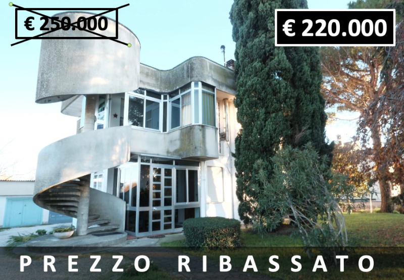 *** PREZZO RIBASSATO ***

Proponiamo in vendita casa singola divisa in due appartamenti disposti ...
