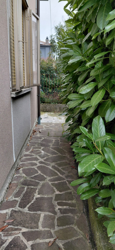 MONTA' S.IGNAZIO Ottima opportunità di appartamento in bifamiliare con ingresso completamente ind...