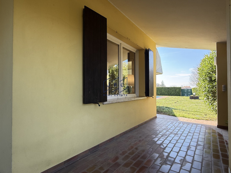 Chiarano - (Treviso)
Proponiamo in vendita a pochi minuti dal centro di Cessalto e di Chiarano, u...