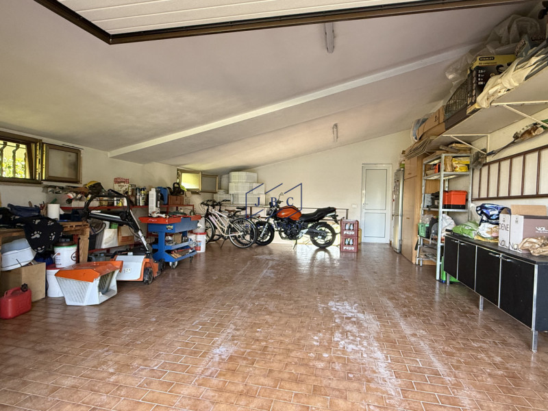 Chiarano - (Treviso)
Proponiamo in vendita a pochi minuti dal centro di Cessalto e di Chiarano, u...