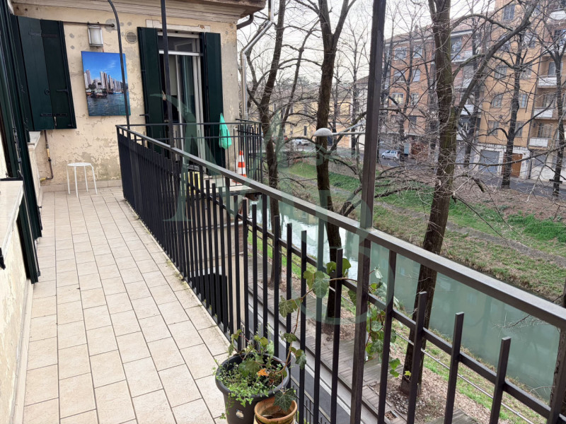 PADOVA – Centro Storico: Immobiliare MB propone in esclusiva intera palazzina edificata nei primi...