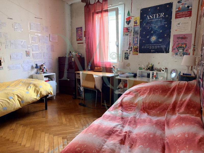 PADOVA – Centro Storico: Immobiliare MB propone in esclusiva intera palazzina edificata nei primi...