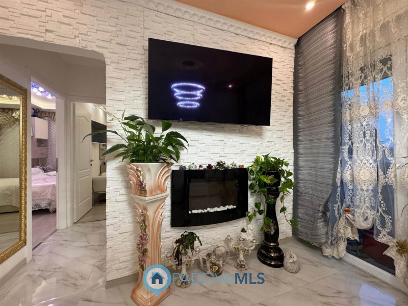 Immobile in esclusiva al Gruppo Padova MLS
In zona Arcella – San Carlo, a Padova, proponiamo in v...